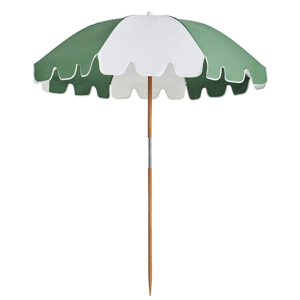 The Weekend Umbrella Sage: Experience the Best Protection at Beach 