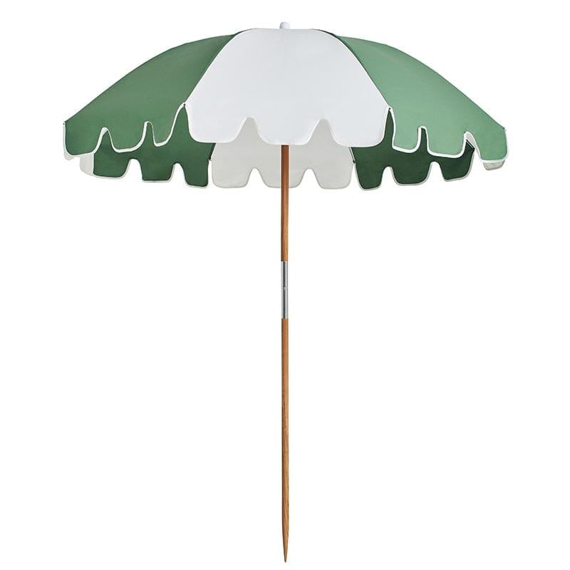 Our Basil Bangs Weekend Umbrella Sage is designed to be both stylish and functional. With its UPF50+ protection and durable canvas construction, it&